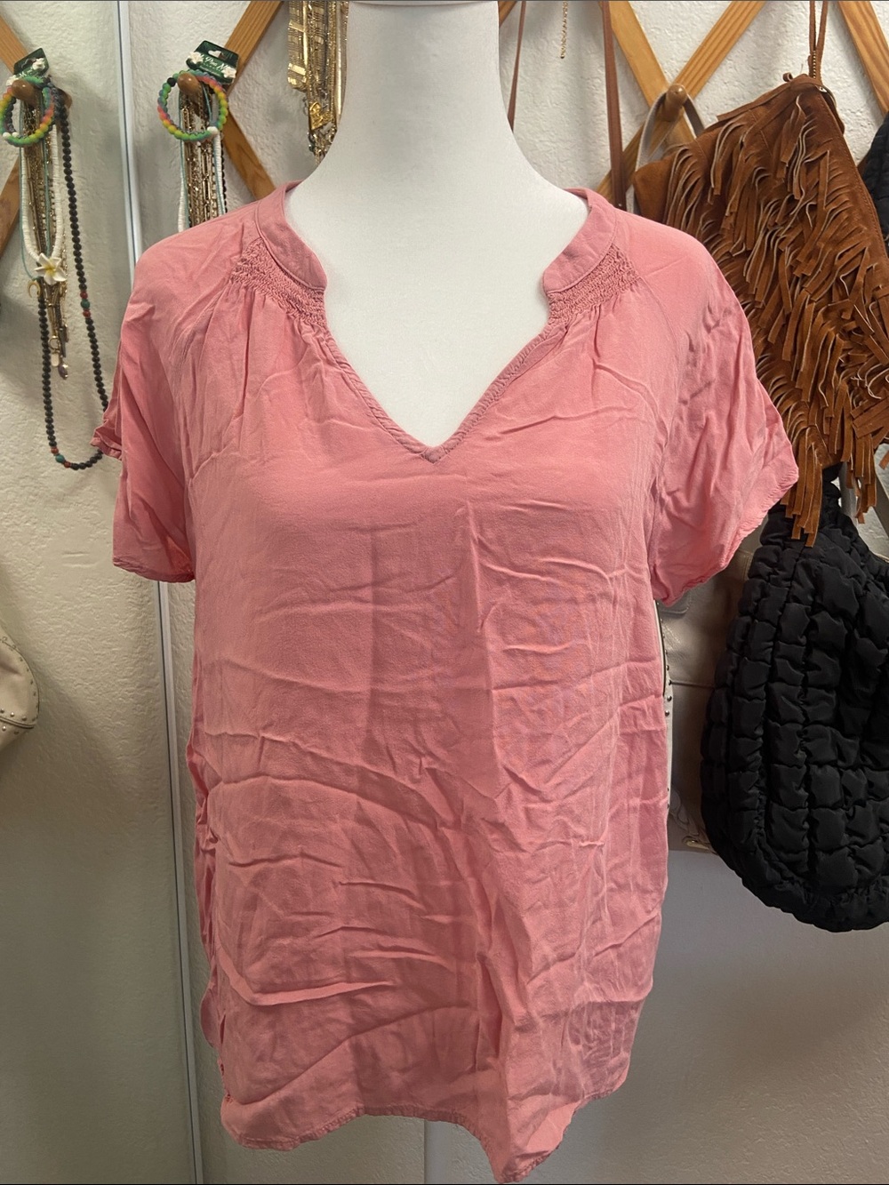 Old Navy, Women's Pink Short-Sleeve V-Neck Top, Large